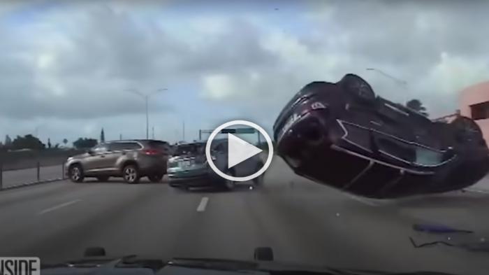Έφηβοι με κλεμμένο SUV προκαλούν χάος [video]